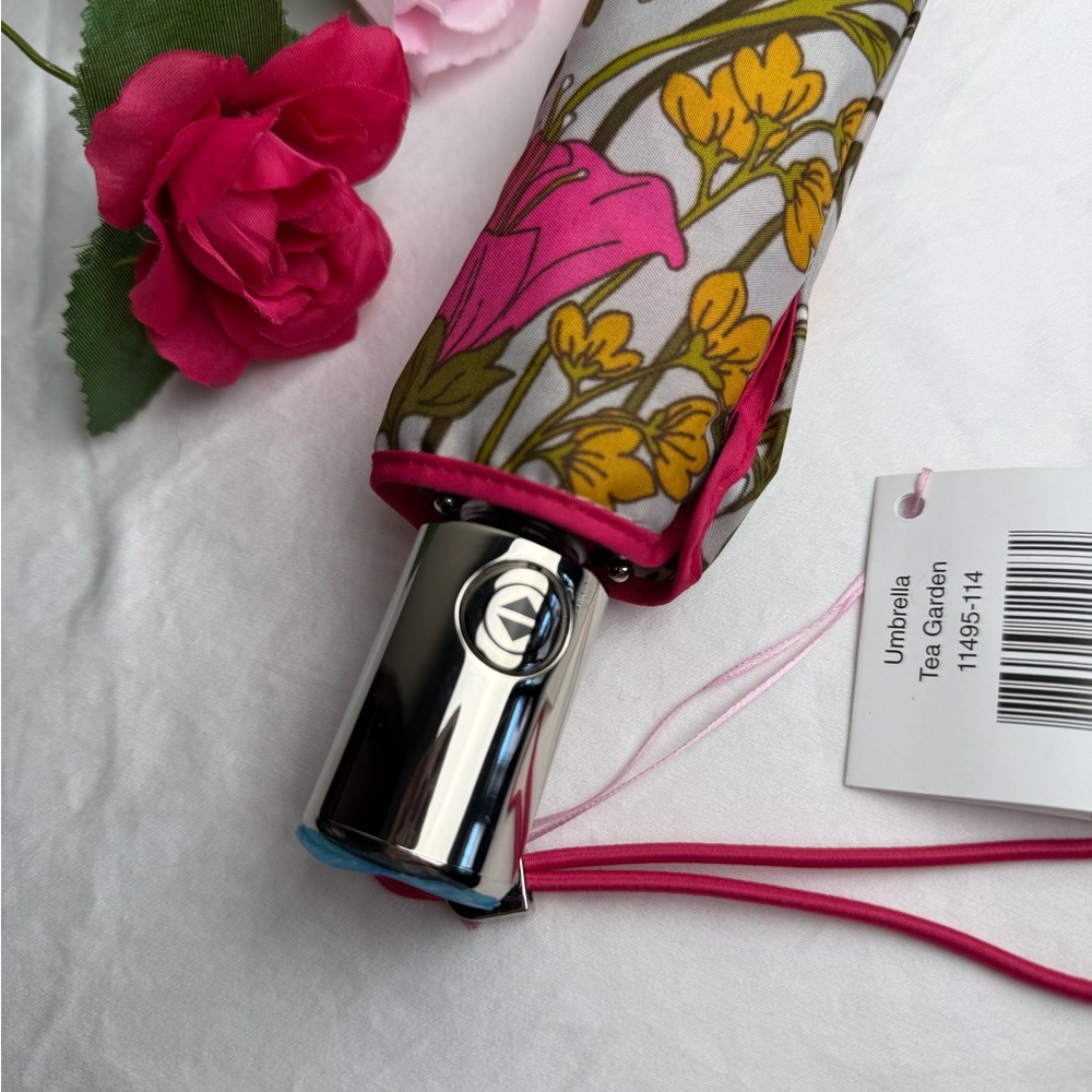 NWT Vera Bradley Tea Garden Automatic Umbrella RETIRED Rare ❤️💖 - Picture 2 of 7